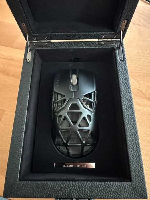 Razer Viper mini Signature edition