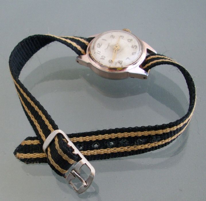 Съветски механични ръчни часовници Slava, Аврора, Luch