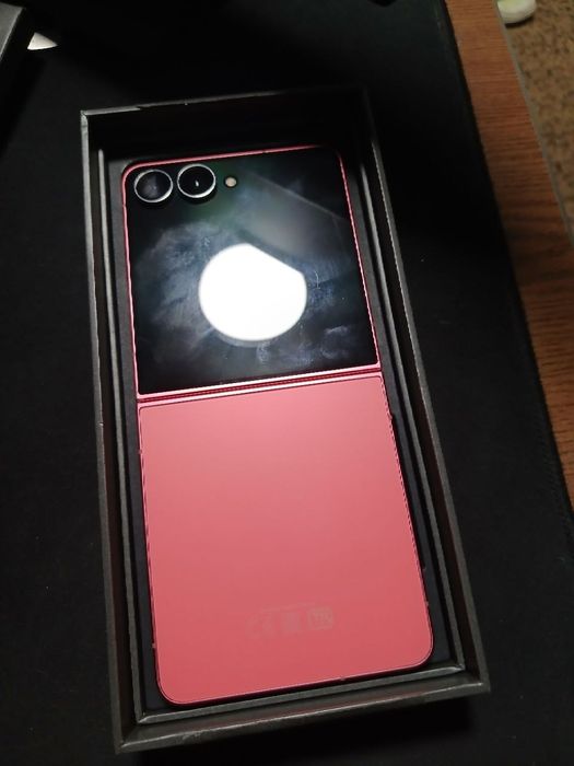 Samsung z flip 7 12/256 gb