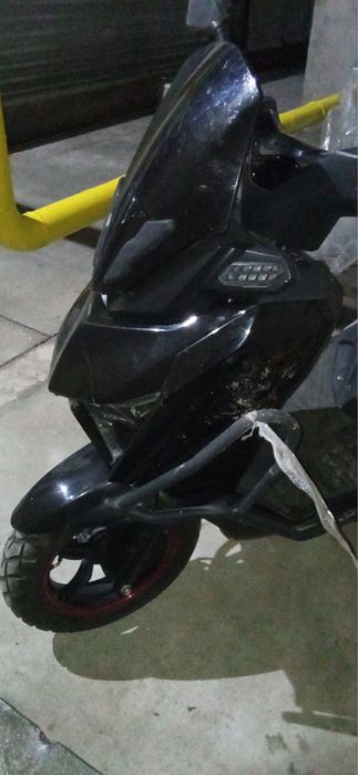 Скутер сотилади 150куб