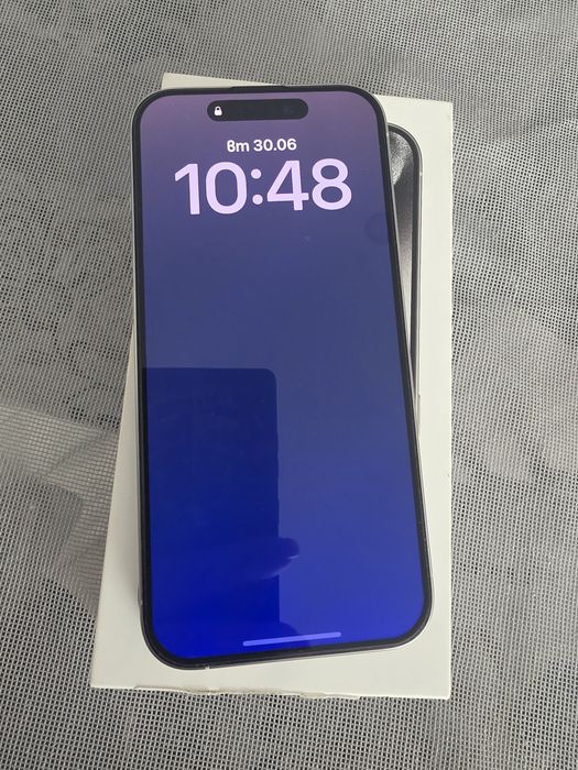 Продавам iPhone 15 pro 128 gb