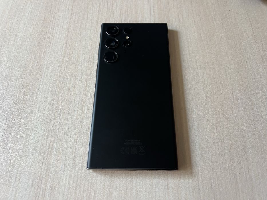 Продавам Samsung Galaxy S23 Ultra 512/12GB