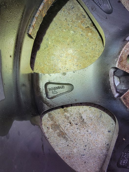 Jante toyota 235/45/17 iarnă