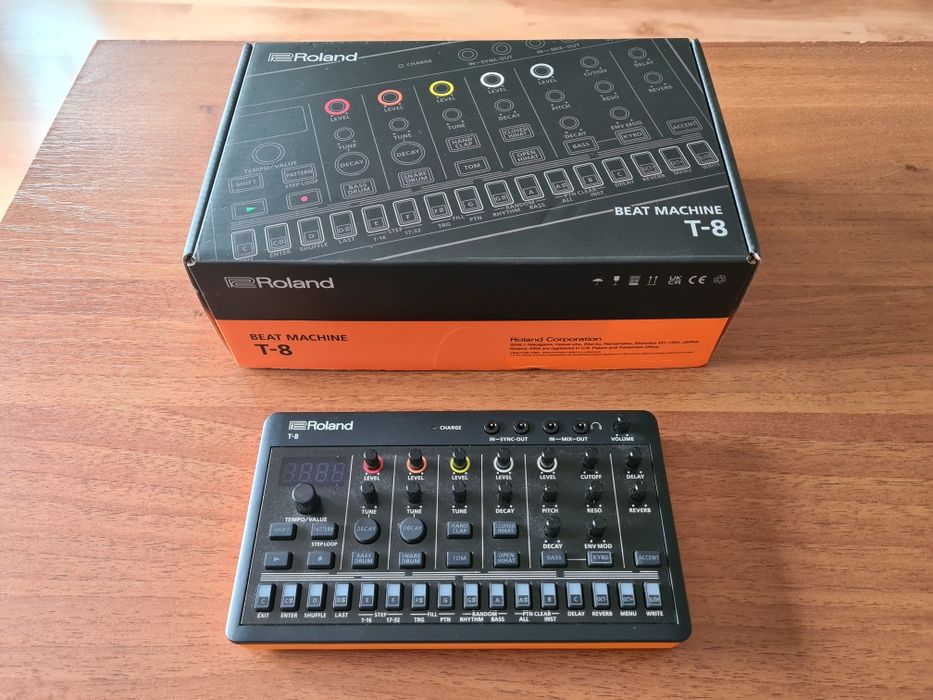 Roland t-8 beat machine