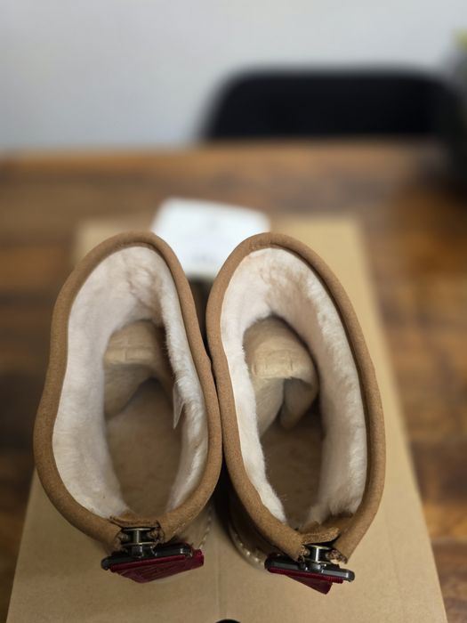 Cizme UGG noi in cutie