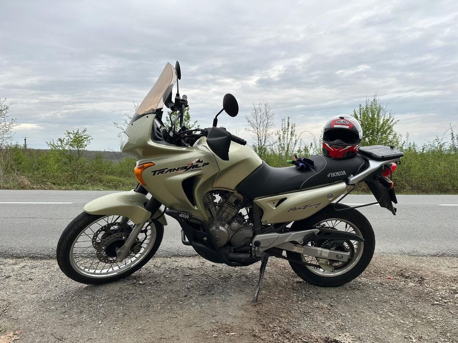 Motocicleta Honda Transalp