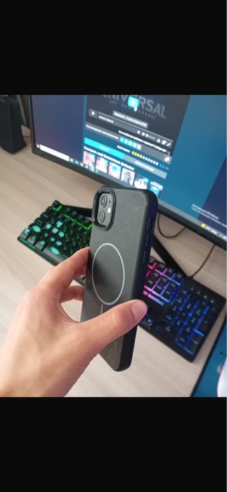 Продам Айфон 11 Apple