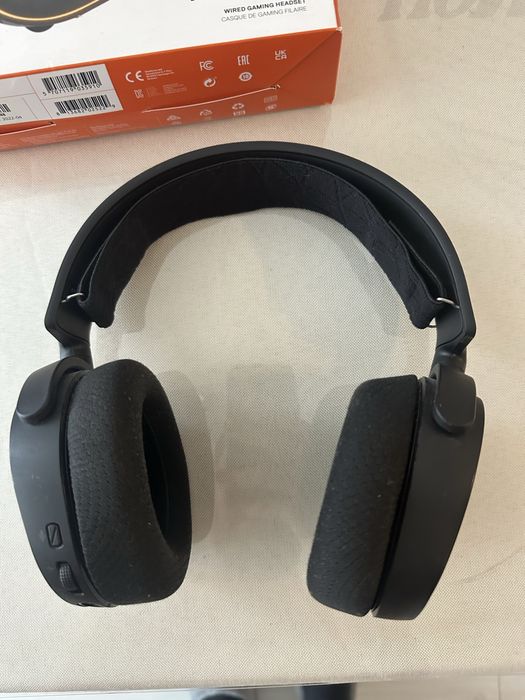 Steelseries Arctis Nova 5