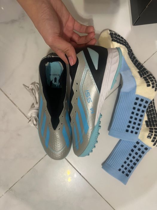 футбольные кроссовки