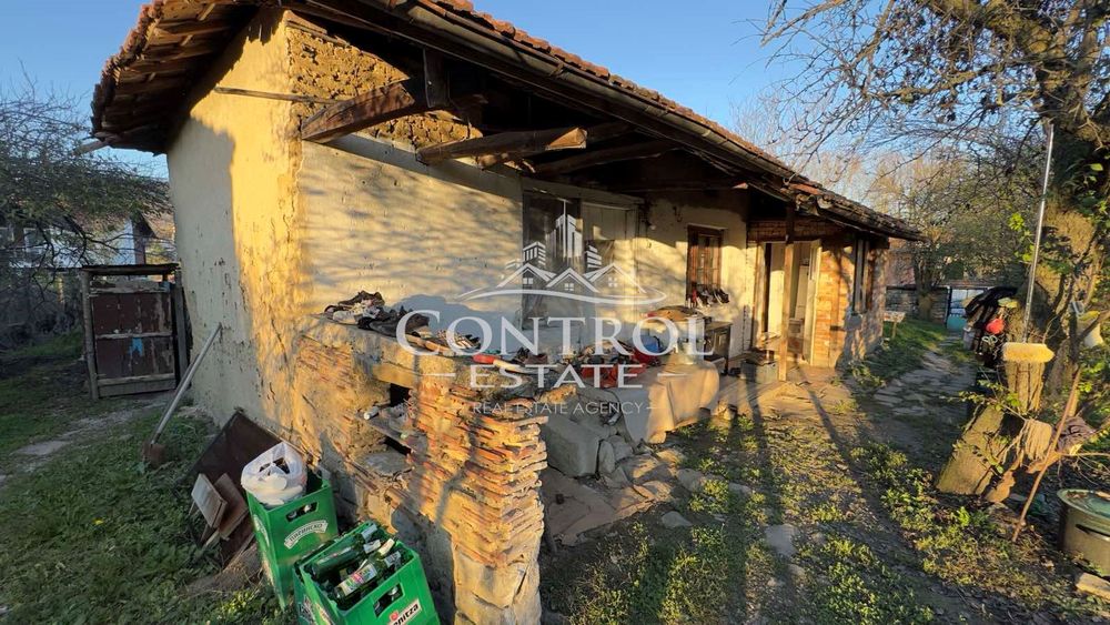 Къща в Велико Търново, област-гр.Дебелец площ 90 цена 80000