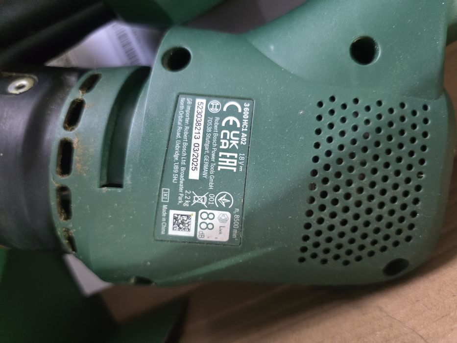 Bosch EasyGrassCut 18V-230 Trimmer de gazon compatibil cu acumulator