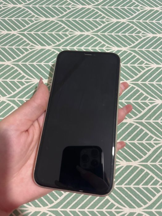 Iphone 11 alb 128 gb impecabil