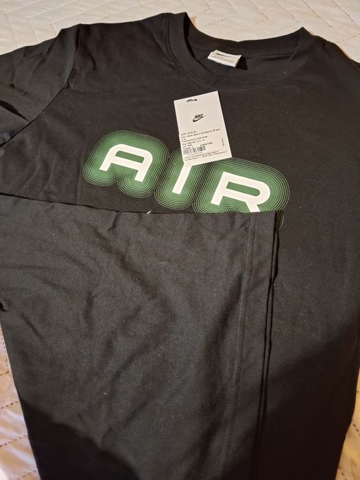 Чисто нова тениска на Nike с етикет!