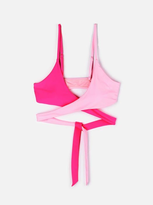 Двуцветен дамски бански костюм