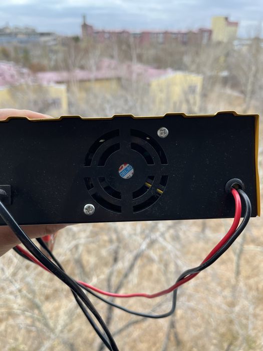 Зарядка аккамуляторная