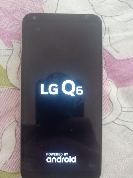 Продам телефон LG C6