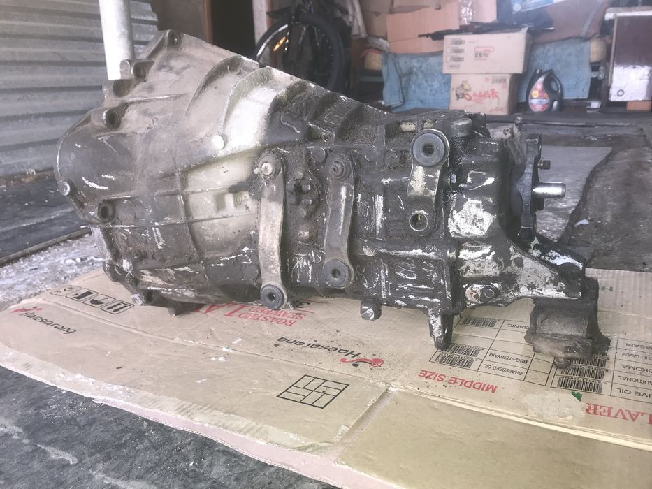 124 мерседес (коробка 5 ступка, кулиса, редуктор, кардан)