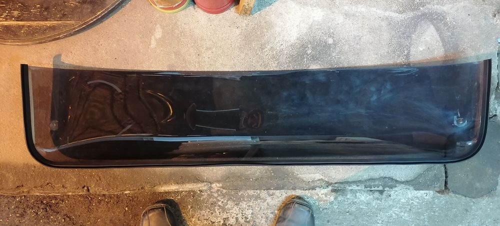 Дефлектор / Ветробран / Сенник за люк / шибидах