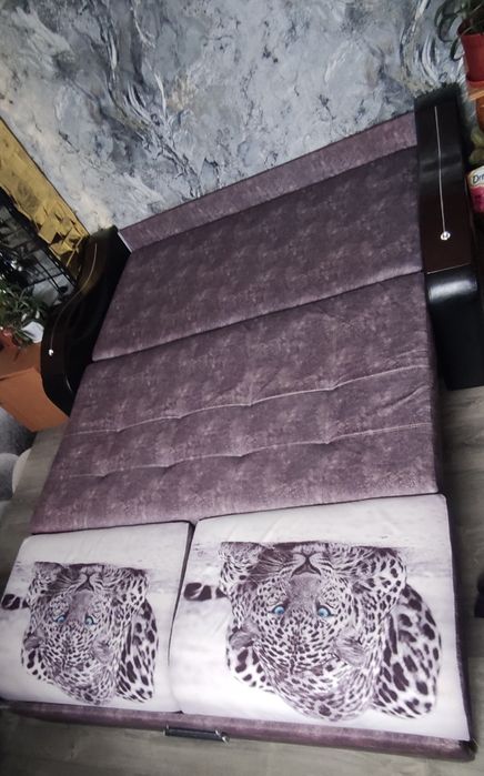 Продам диван недорого