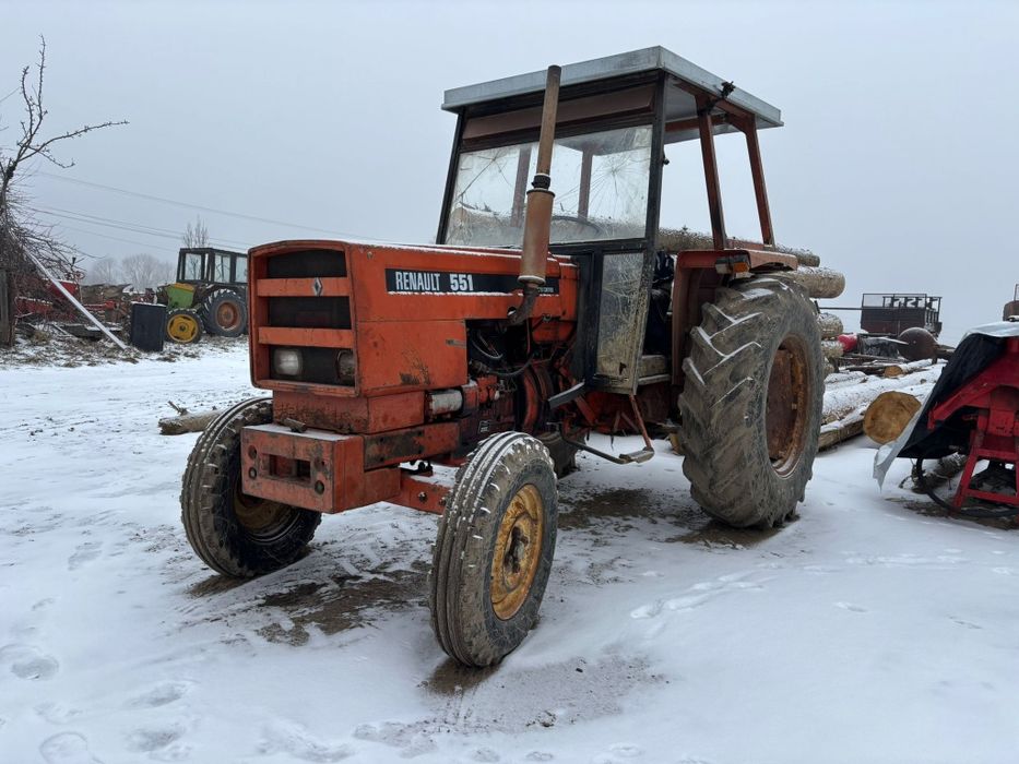 Tractor Renault de 55 cp