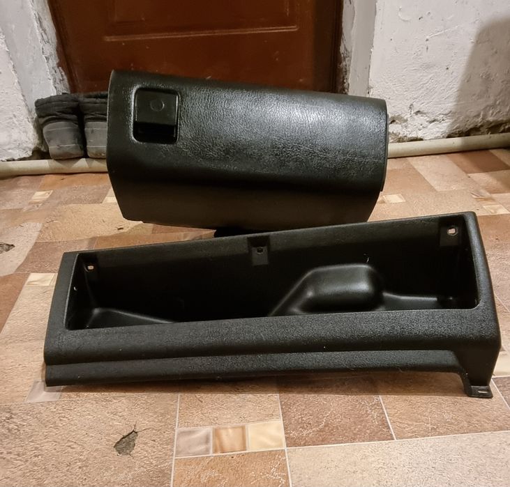 Пассат б3 бардачёк и полочка