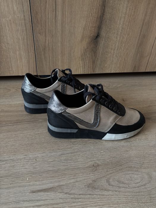 Дамски спортни обувки ( всекидневни)