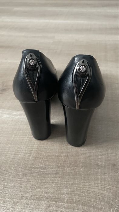 Крассовки и туфли