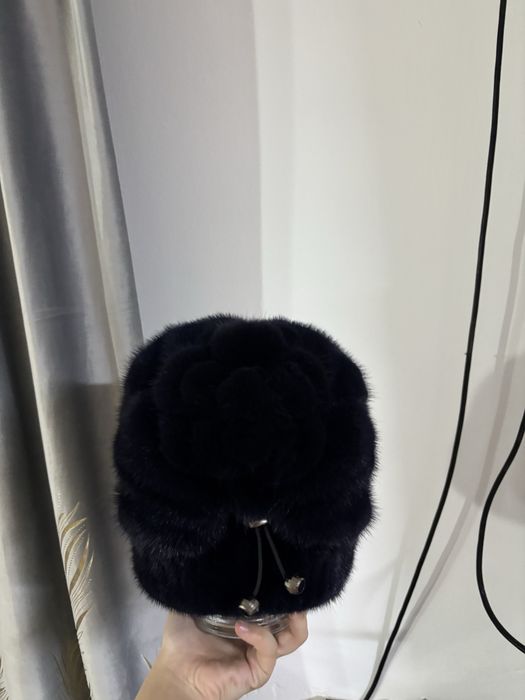 Продам женскую шапку