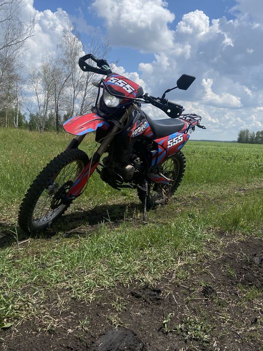 Эндуро 250 кубов ..
