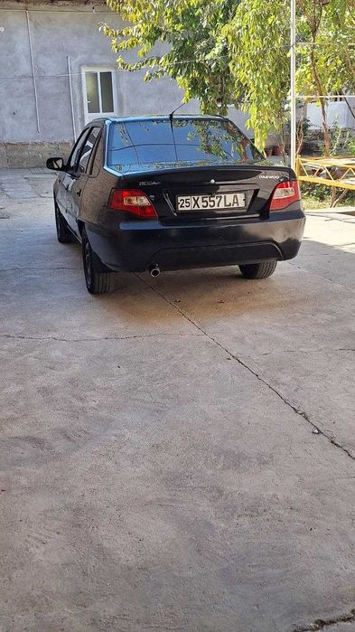2009 qora Nexia 2 sotiladi