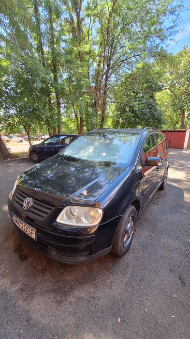 VOLKSWAGEN Touran