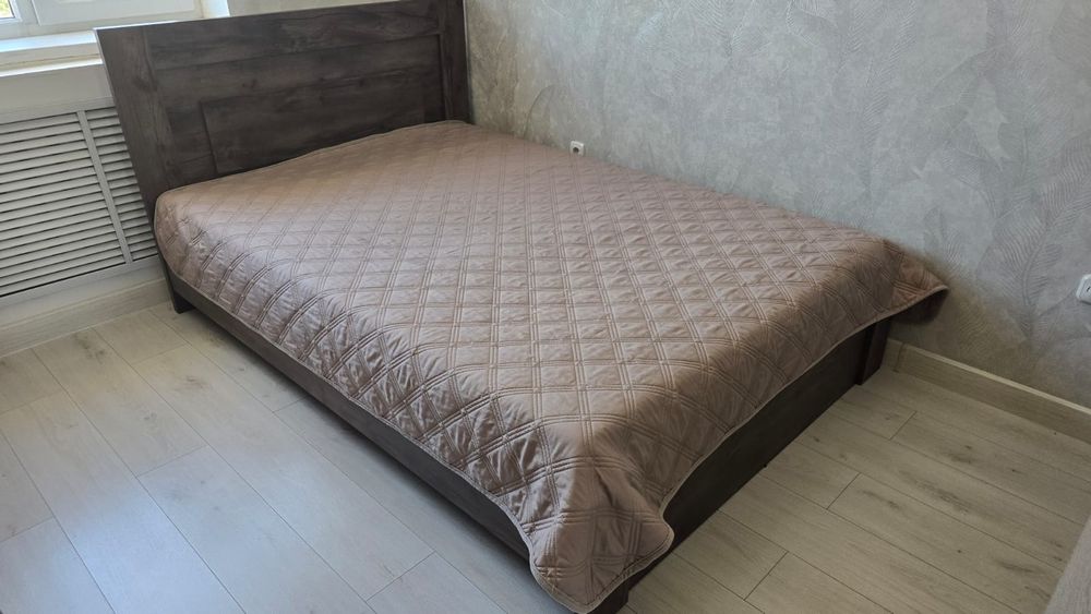 Кровать в отличном состоянии