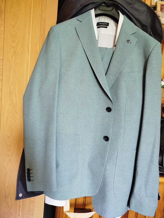 Костюм.   TEODOR