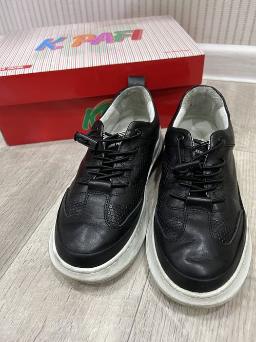 Кроссовки кеды