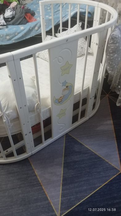 Детская кроватка
