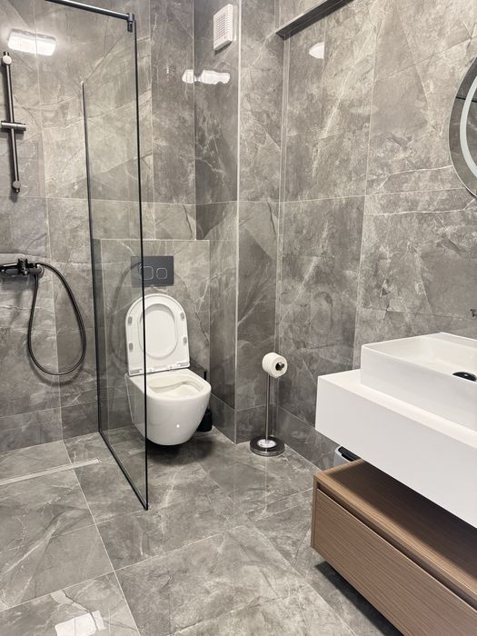 De inchiriat in regim hotelier apartament cu 2 camere decomandate  si parcare la intrare in  Floresti Cluj