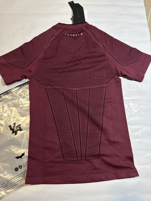 Tricou YoungLA x Batman (The Dark Knight) - Burgundy