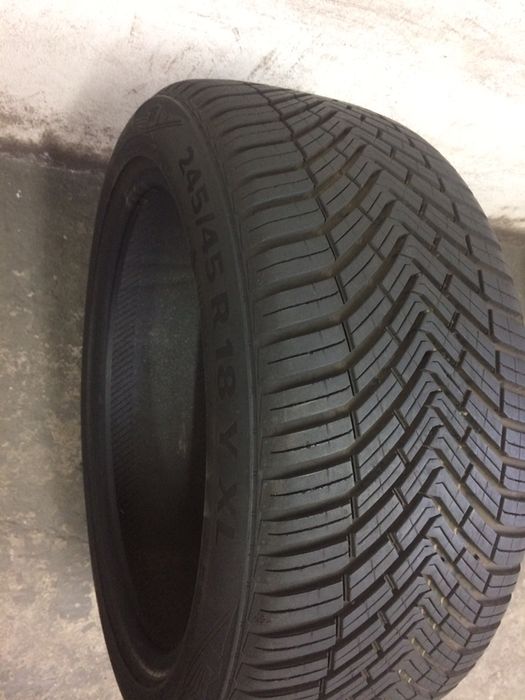 Anvelopa continental 245/45/18