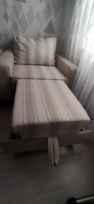 Продам диван с креслами