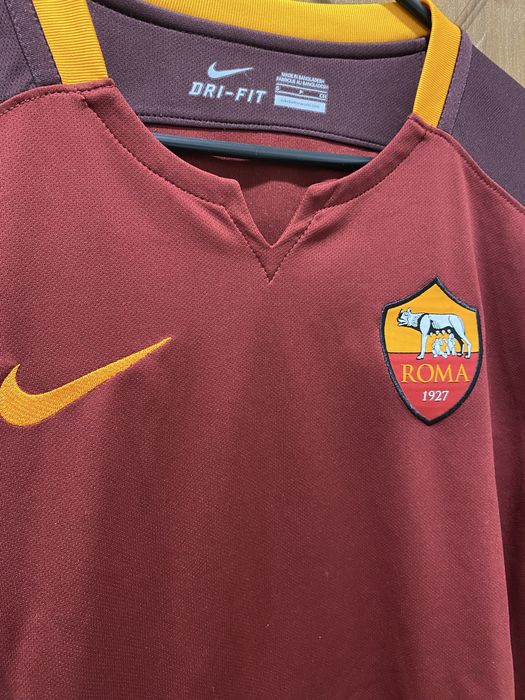 Футболна фланелка на Рома (AS Roma) – Домакински екип, Размер S (Състояние 9.5/10)