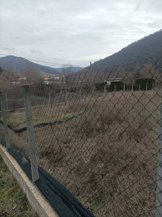 Продавам имот в село Железница,област благоевград.