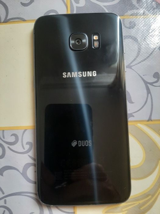 Самсунг S7 Edge 32 гб.