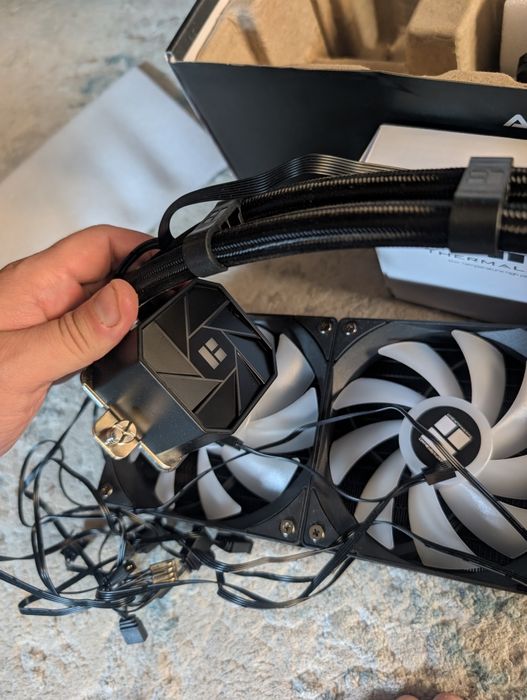 Okazie ‼️ Cooler AIO Thermalright Aqua Elite de 360mm!