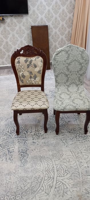 Стол со стульями