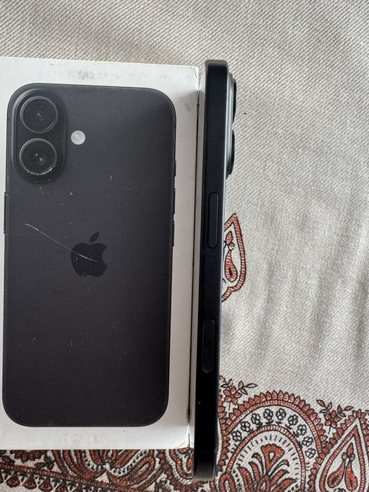 Продам IPhone 16 128 gb