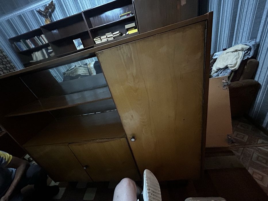 2 дивана 2 тумбы бесплатно.Самовывоз