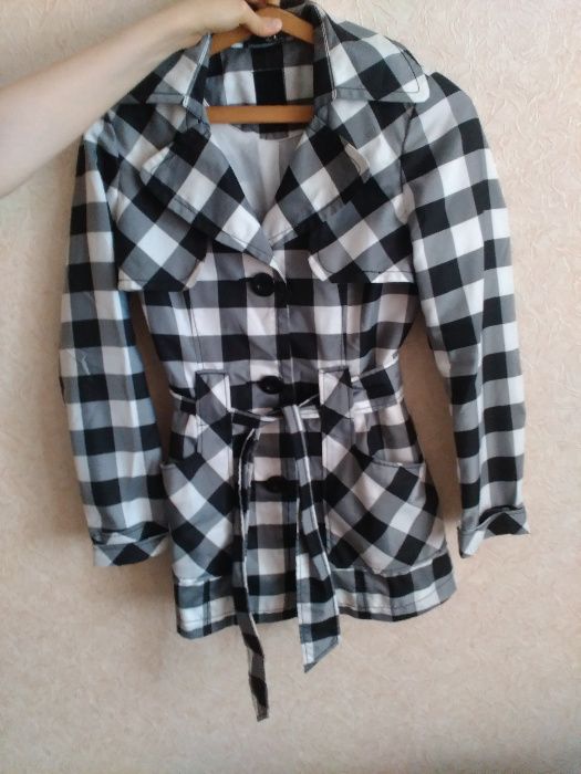 Продам Плащ без подкладки легкий