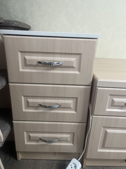 Продам гаринитур из шкафа, комодов