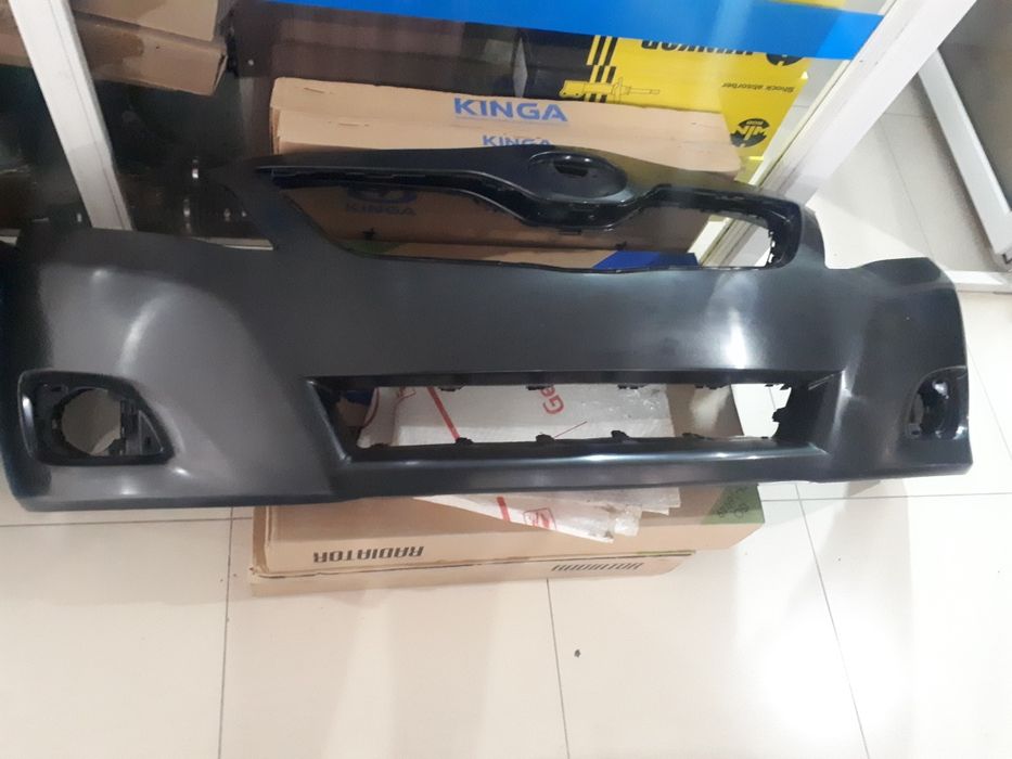 Бампер передний Камри