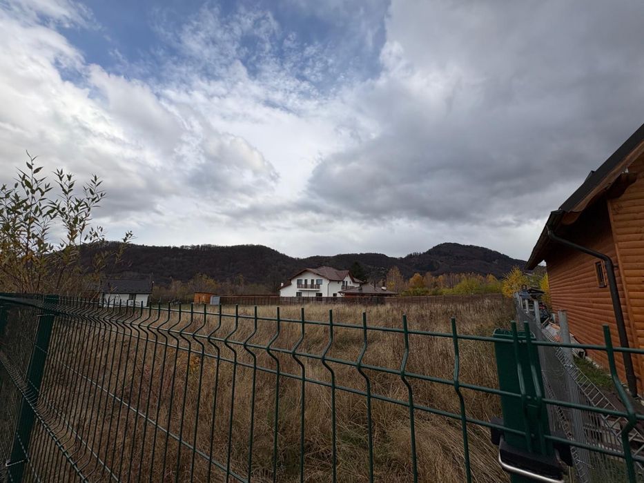 Teren intravilan, proprietar persoana fizica